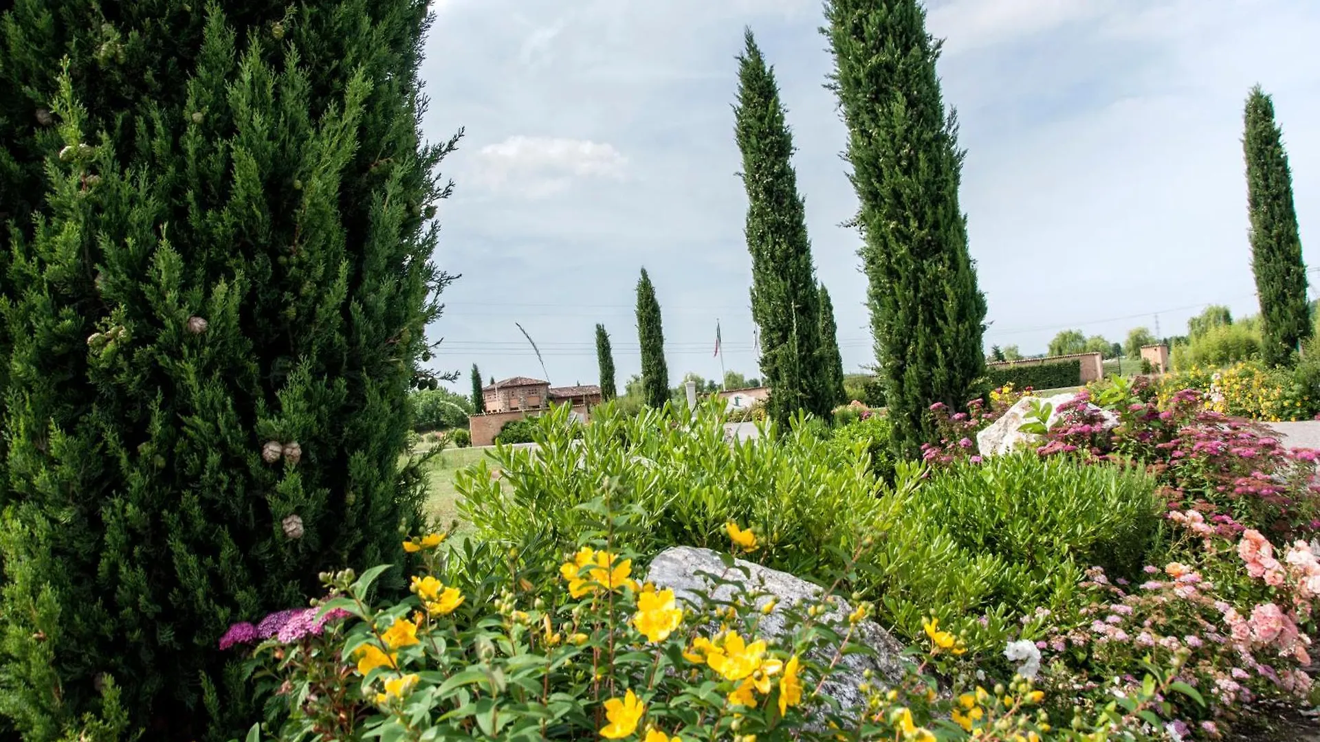 Garda Residence San Vigilio Golf Pozzolengo Italy